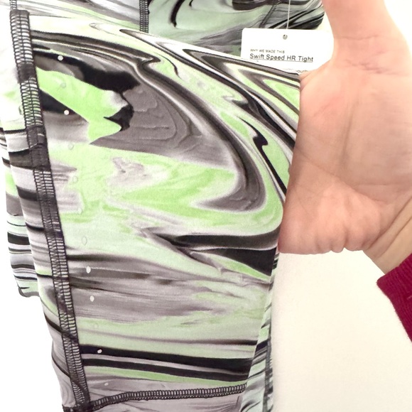 NWT Lululemon Swift Speed High-Rise Tight 28″ - Picture 8 of 8